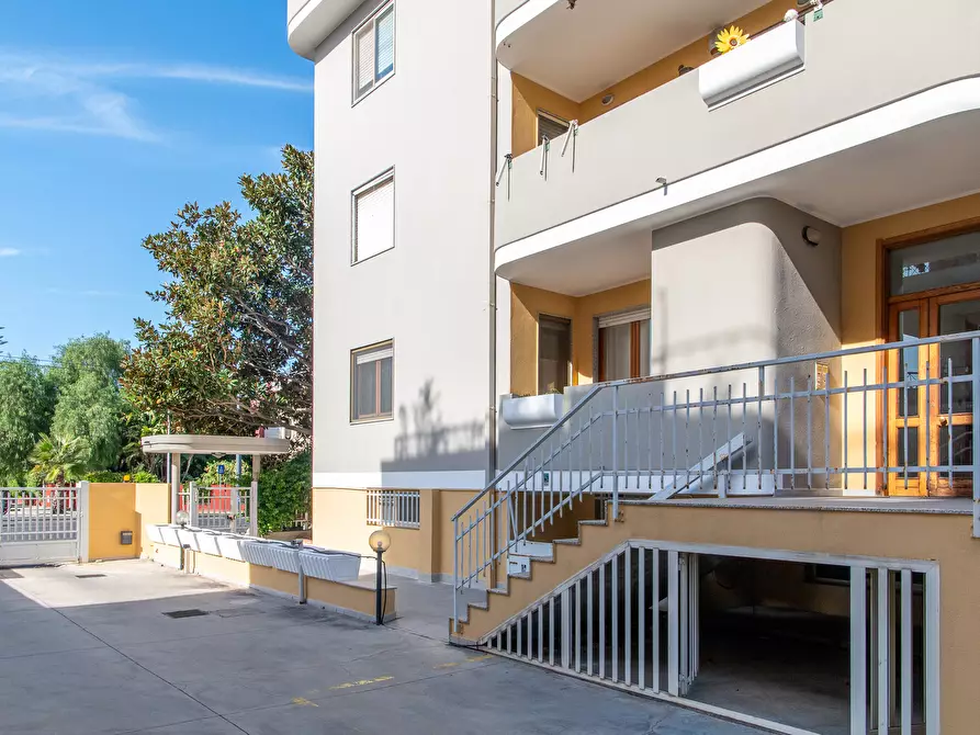 Immagine 5 di Ufficio in vendita  a Cagliari