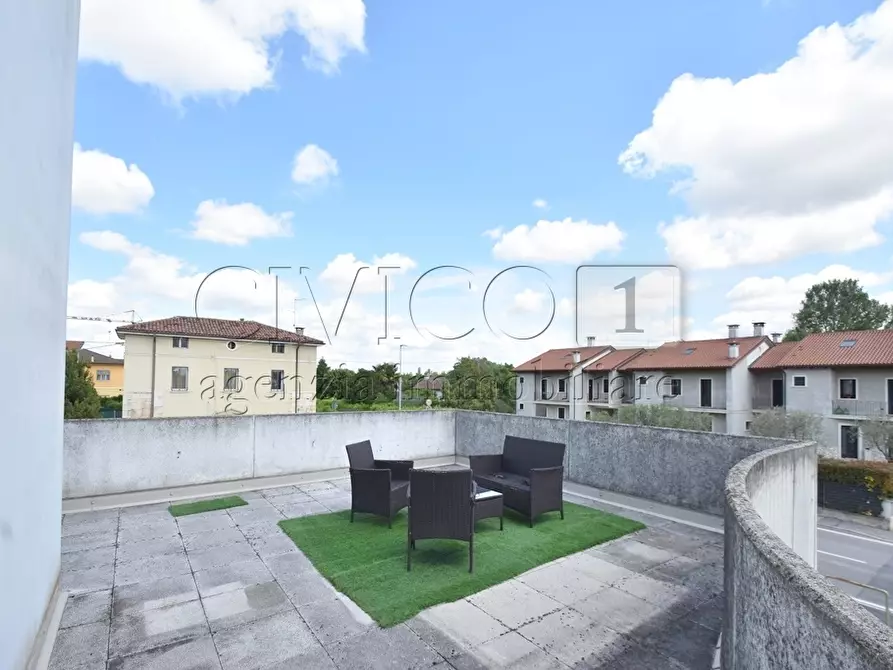 Immagine 13 di Appartamento in vendita  in Via Chiesa Nuova 3/5 a Longare