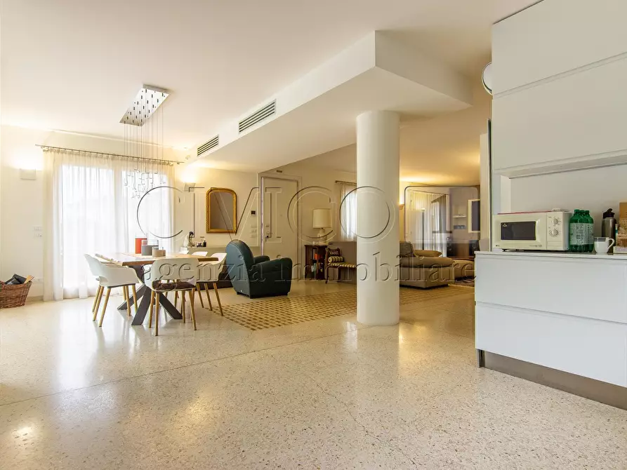 Immagine 9 di Casa bifamiliare in vendita  a Vicenza