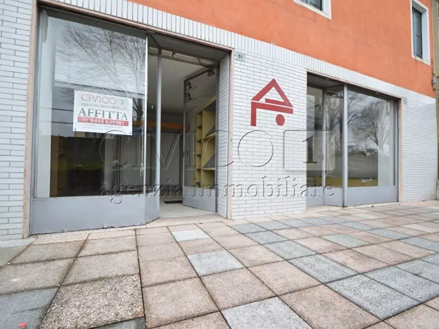 Immagine 10 di Locale commerciale in affitto  in Via Riviera Berica 61 a Barbarano Mossano