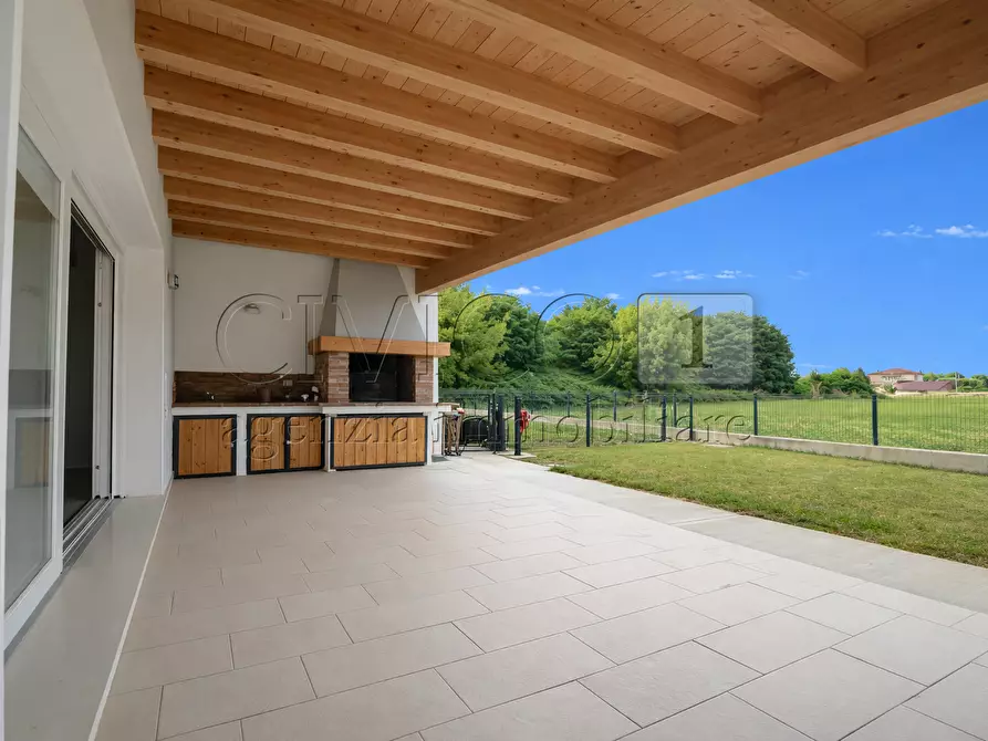 Immagine 3 di Casa bifamiliare in vendita  in Via Ponte 56 a Castegnero