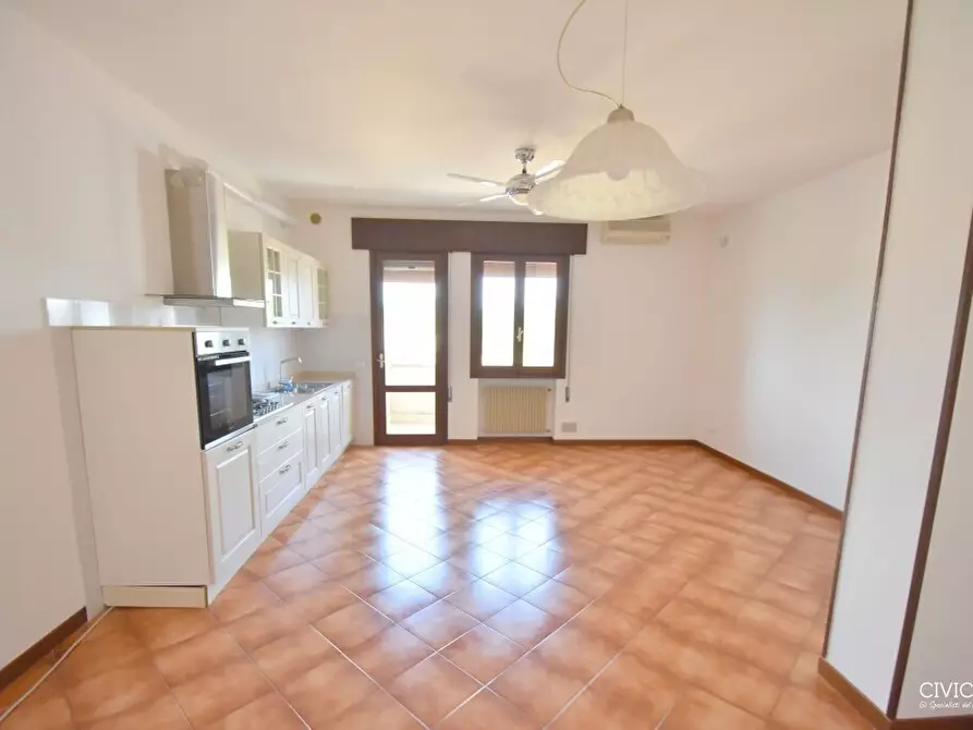 Immagine 3 di Appartamento in vendita  in Via Prà Spineo 21 a Torri Di Quartesolo