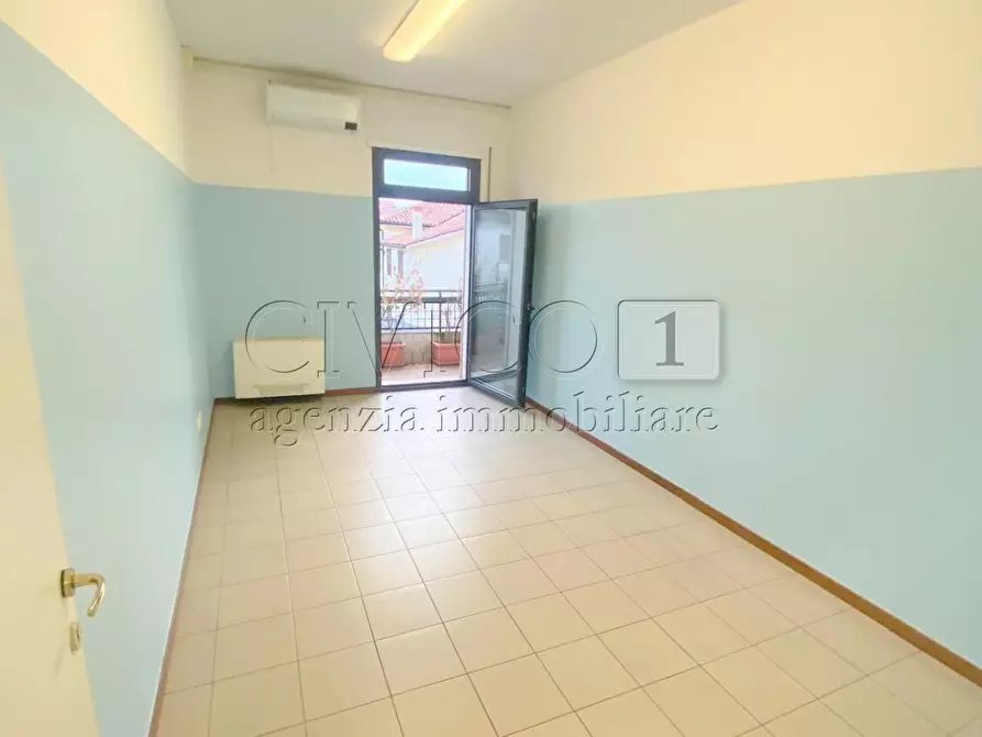 Immagine 9 di Ufficio in affitto  in Via Italia Unita 1 a Torri Di Quartesolo
