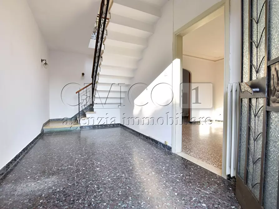 Immagine 4 di Villa in vendita  a Padova