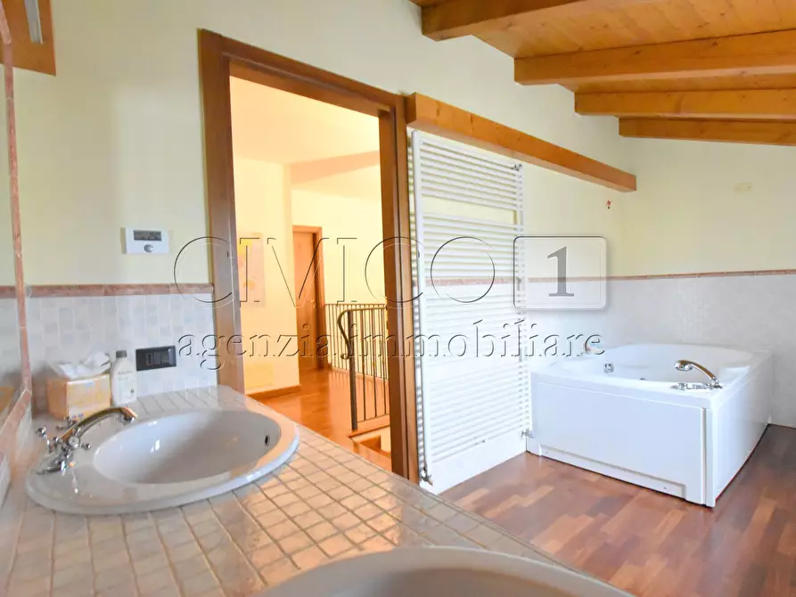 Immagine 29 di Casa bifamiliare in vendita  in Via Vangadizza a Rubano