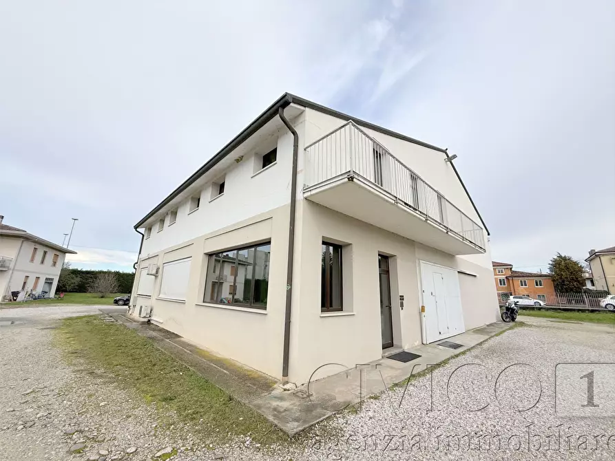 Immagine 17 di Laboratorio in affitto  in Strada Padana verso Padova 114 a Vicenza