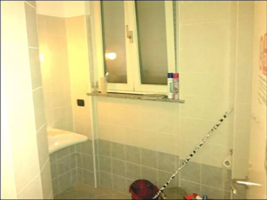 Immagine 2 di Locale commerciale in affitto  a Gallarate