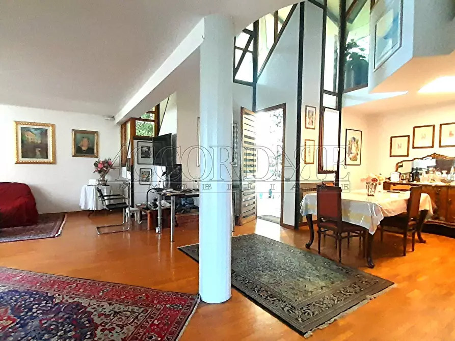 Immagine 2 di Villa in vendita  a Abano Terme