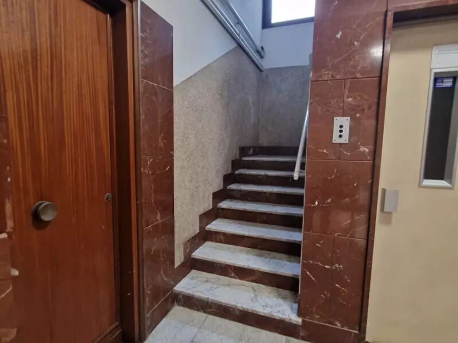 Immagine 41 di Appartamento in vendita  in Piazza Giuseppe Mazzini a Viareggio