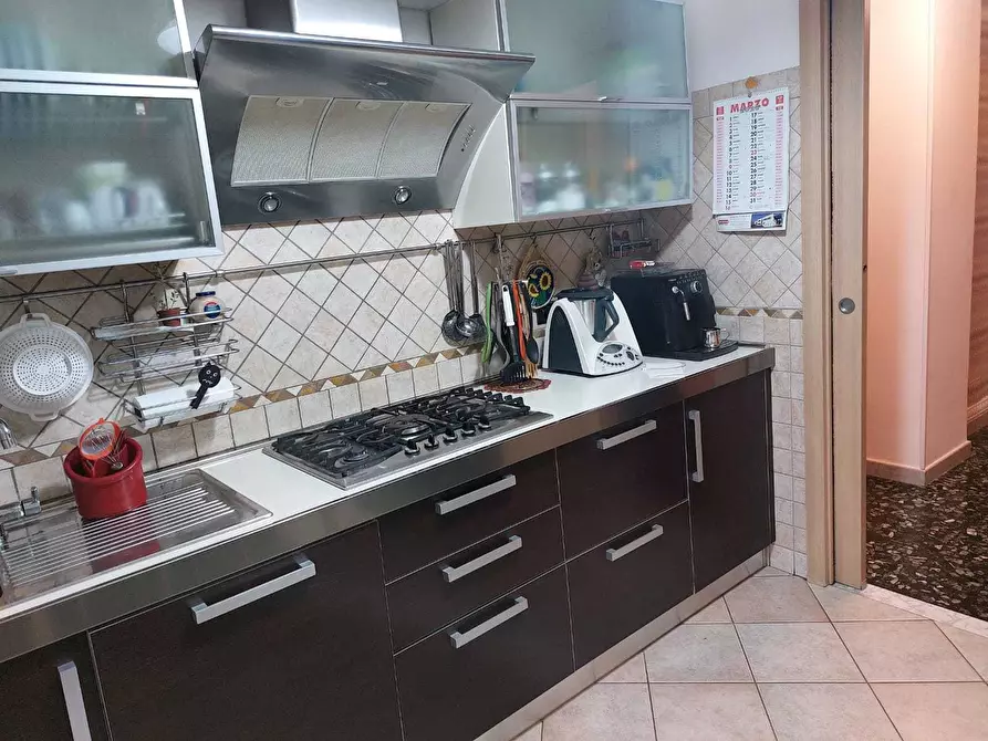 Immagine 6 di Appartamento in vendita  in Via Monterosso a Carrara