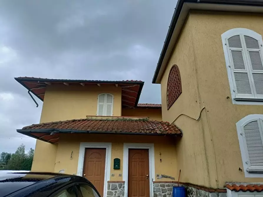 Immagine 1 di Casa bifamiliare in vendita  in Via Fontanella 32 a Castelnuovo Magra