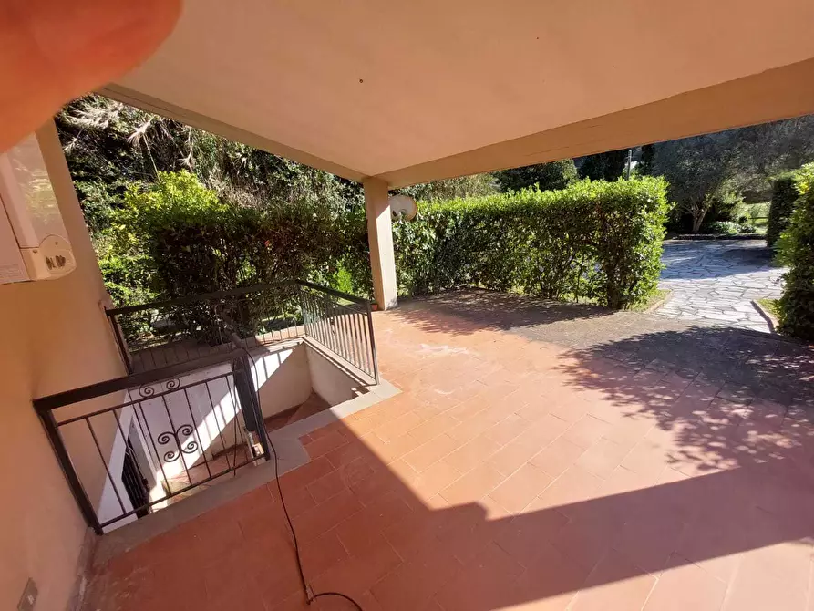 Immagine 5 di Casa semindipendente in vendita  in Via Luigi Einaudi 30 a Ameglia