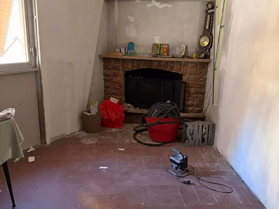 Immagine 8 di Casa trifamiliare in vendita  in Via Roma 1 a Carrara