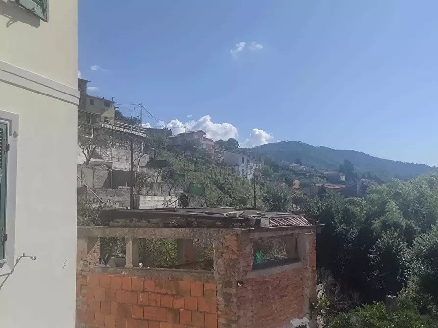 Immagine 25 di Casa semindipendente in vendita  in Via Montebello 35 a Carrara