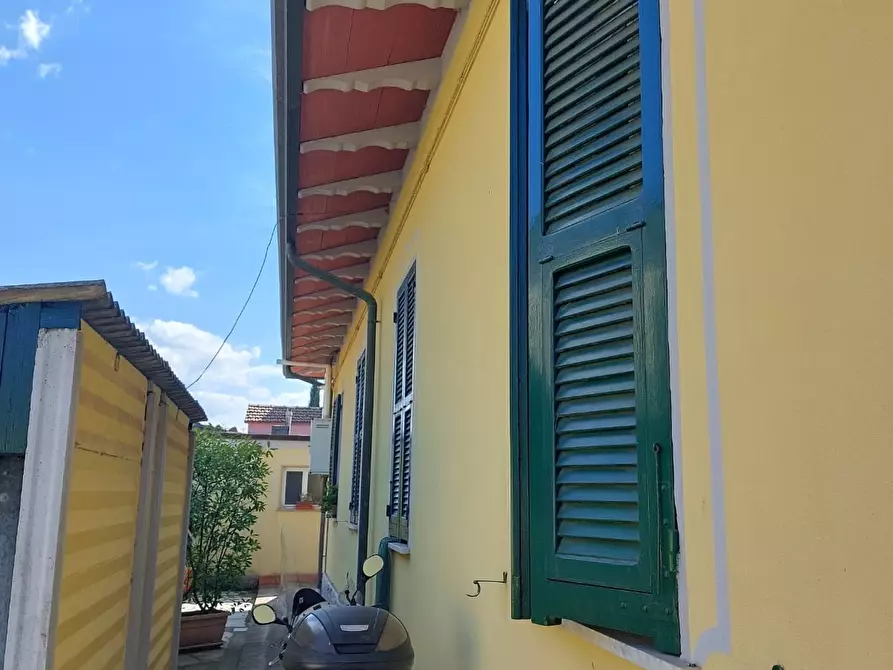 Immagine 3 di Casa semindipendente in vendita  in CORSO 40 a Ortonovo