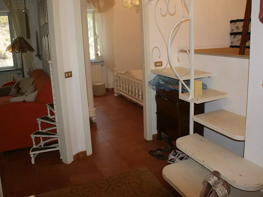 Immagine 12 di Casa semindipendente in vendita  in Via C. A. Fabbricotti 18 a Ameglia