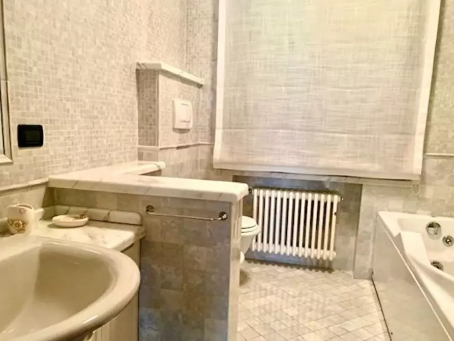 Immagine 10 di Villa in vendita  in Via Cantinone a Ortonovo