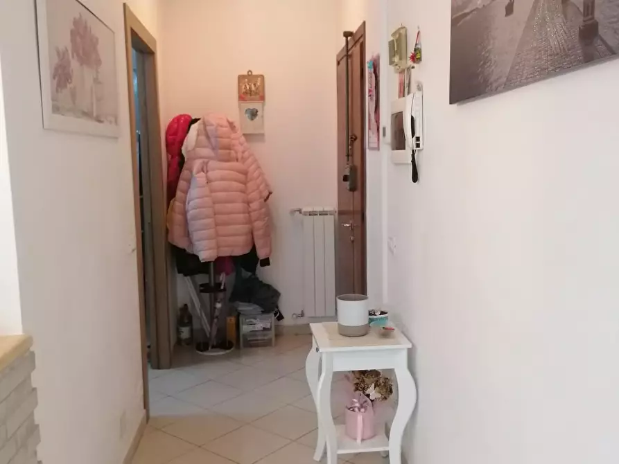 Immagine 2 di Appartamento in vendita  in Via Lunense a Carrara