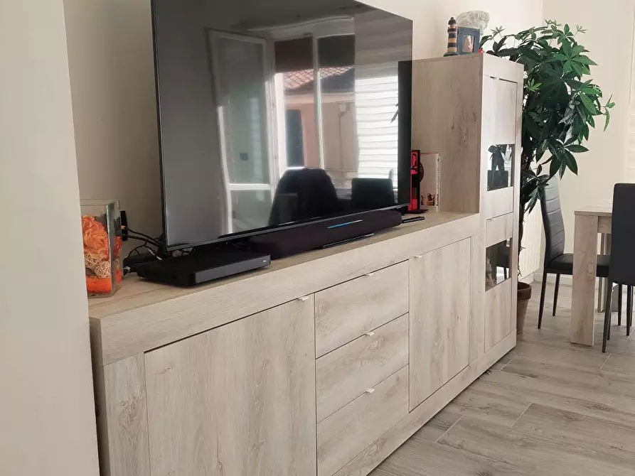 Immagine 10 di Appartamento in vendita  in Via Nuova a Carrara