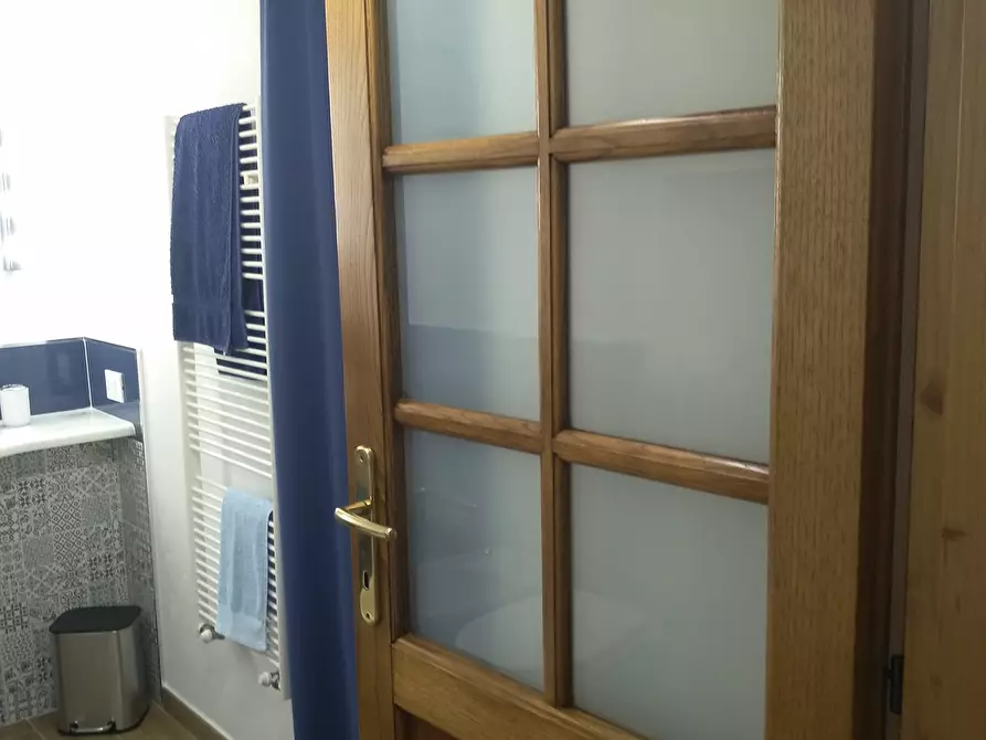 Immagine 18 di Casa semindipendente in vendita  in Piazza della Chiesa 15 a Ortonovo