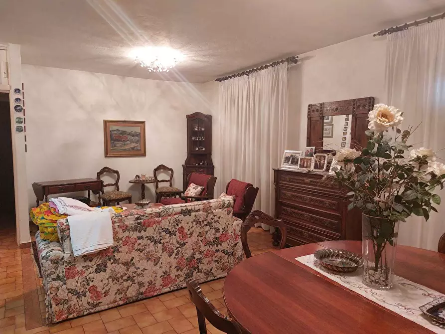 Immagine 12 di Casa semindipendente in vendita  in Strada Statale 1 264 a Ortonovo