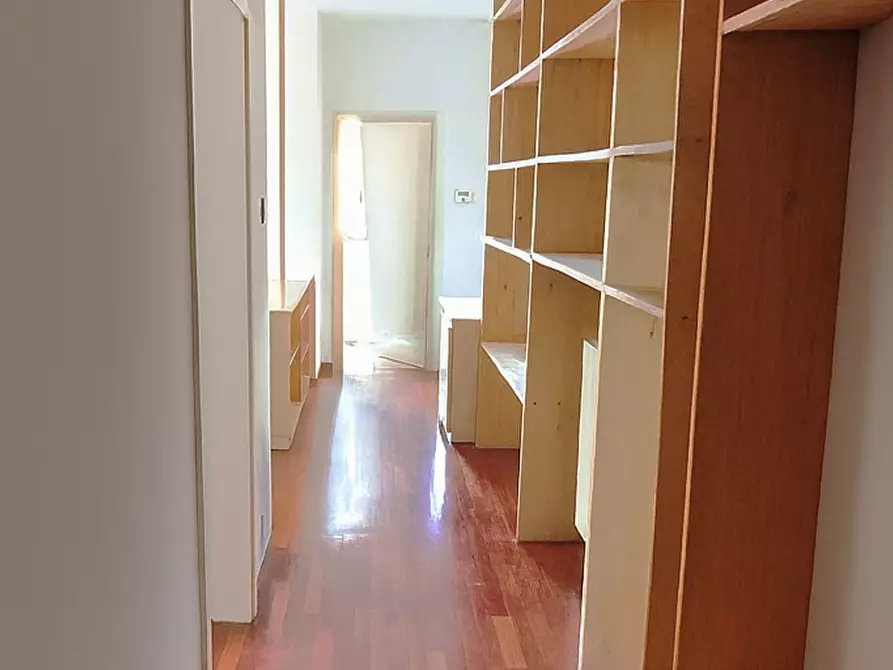 Immagine 7 di Trilocale in affitto  a Bologna