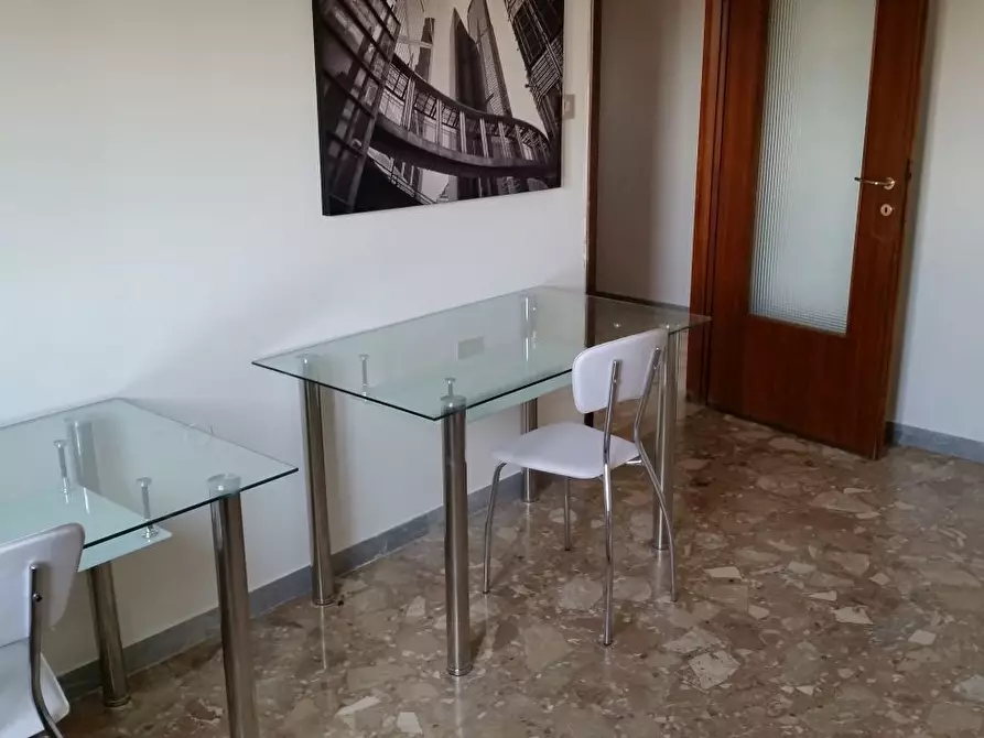 Immagine 7 di Trilocale in affitto  a Bologna