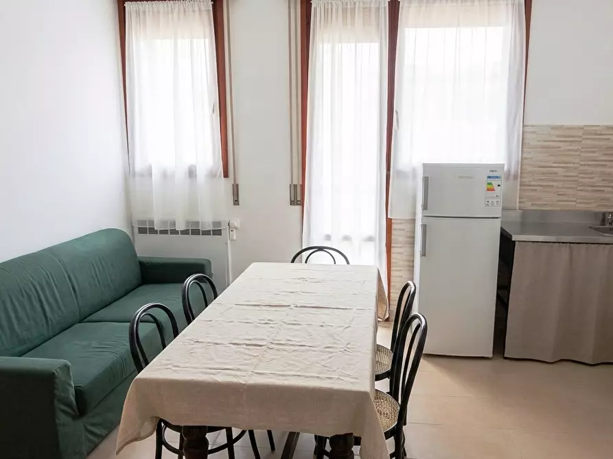 Immagine 2 di Quadrilocale in affitto  a Bologna