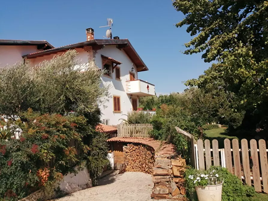 Immagine 1 di Casa indipendente in vendita  in migliara 56 a Sabaudia