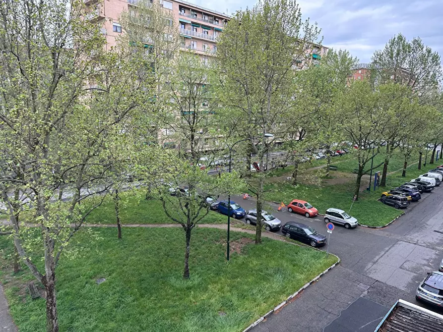 Immagine 17 di Trilocale in vendita  in Piazza Pitagora 12 a Torino