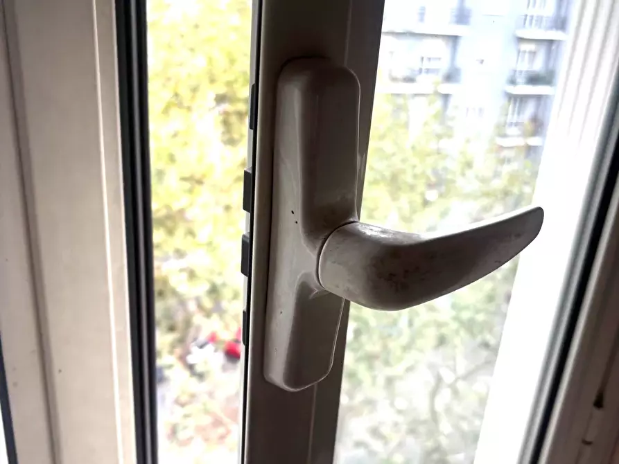 Immagine 10 di Pentalocale in vendita  in Viale Papa Giovanni XXIII 21 a Beinasco