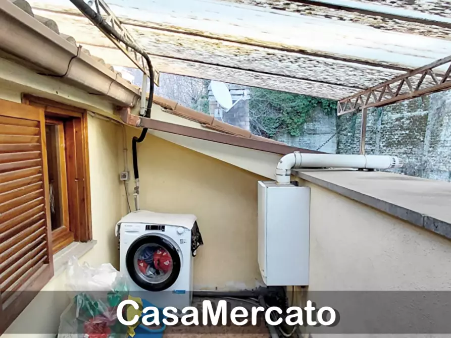 Immagine 26 di Trilocale in vendita  in Via Roma a Rocca Di Papa