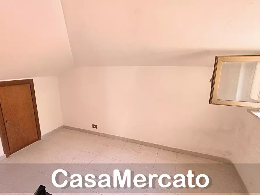 Immagine 10 di Mansarda in vendita  a Rocca Di Papa
