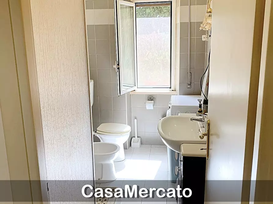 Immagine 18 di Trilocale in vendita  in Viale dei Pini a Montecompatri