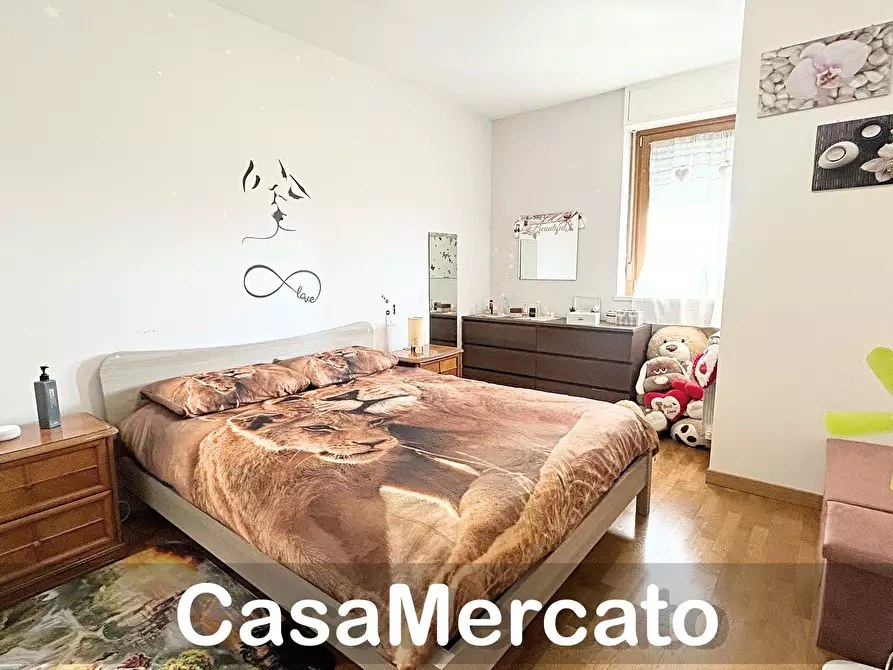 Immagine 6 di Bilocale in vendita  in Via Cavour a Rocca Di Papa