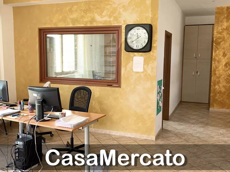 Immagine 9 di Showroom in affitto  in Via della Pineta a Rocca Priora