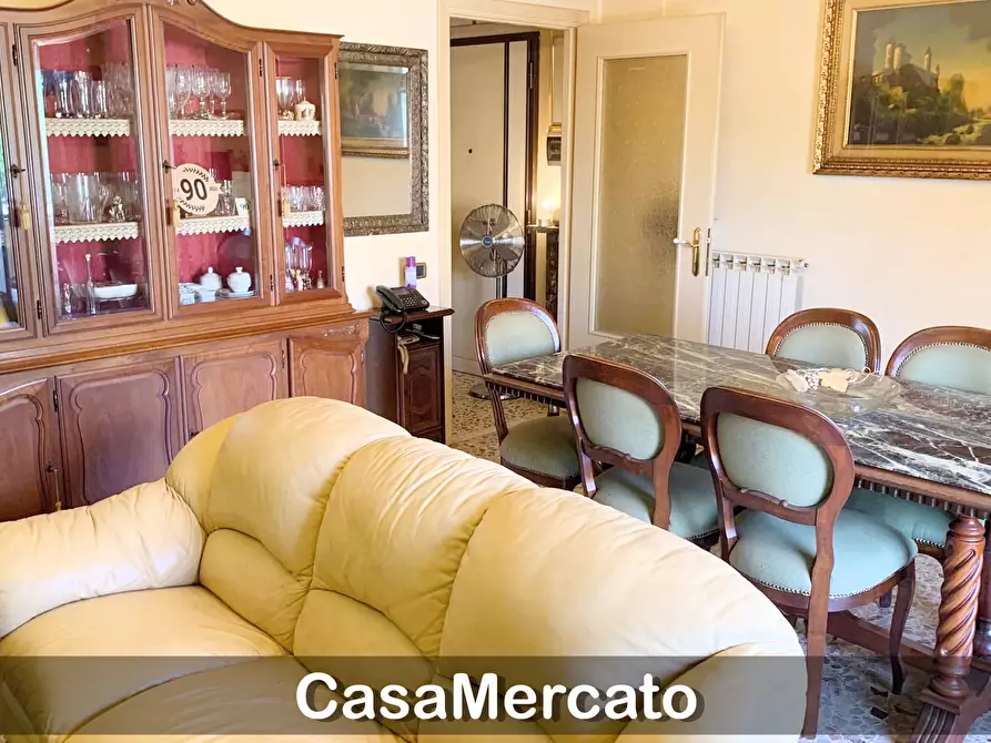 Immagine 3 di Trilocale in vendita  in Viale dei Pini a Montecompatri