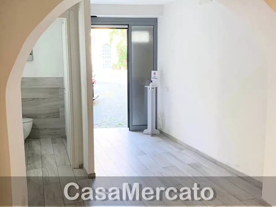 Immagine 7 di Garage in vendita  in Piazza Manin a Marino