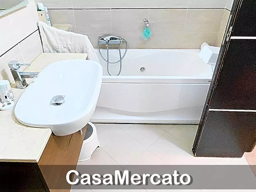 Immagine 24 di Quadrilocale in vendita  in Viale Spagna a Albano Laziale