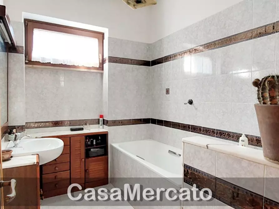 Immagine 28 di Trilocale in vendita  in Viale San Bartolomeo a Grottaferrata