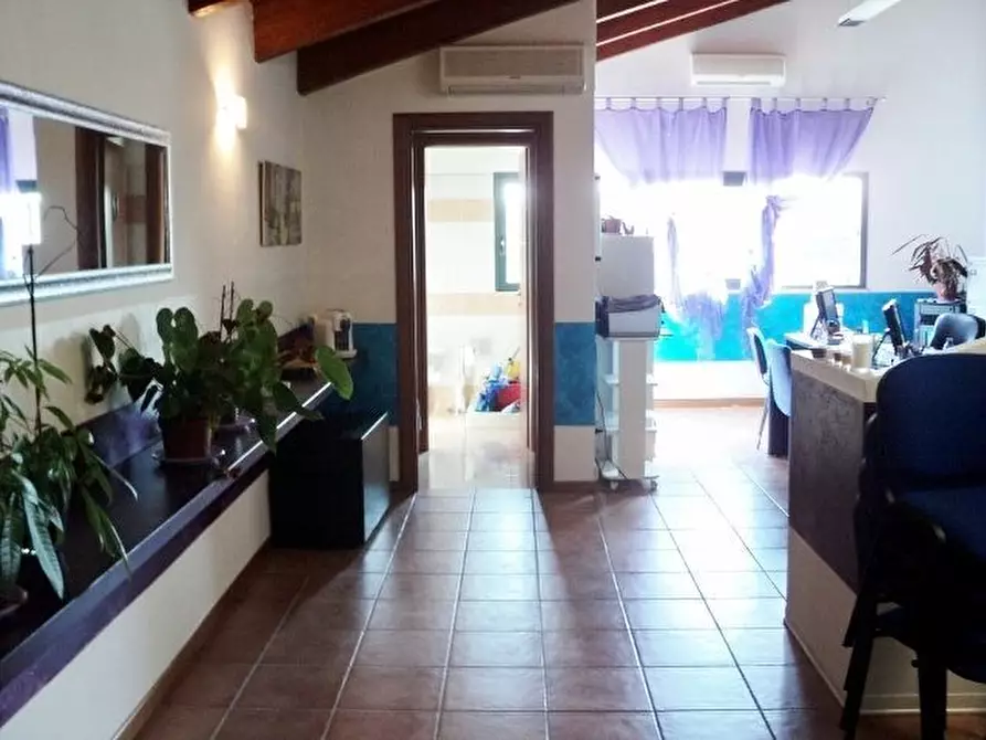 Immagine 5 di Ufficio in affitto  in via enrico toti a San Benedetto Del Tronto