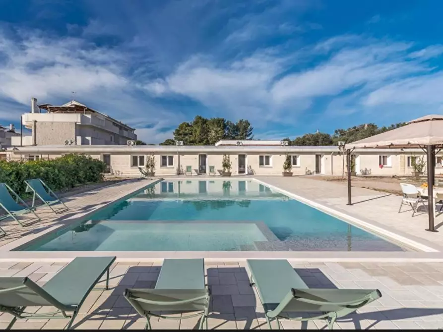 Immagine 6 di Casa vacanze in vendita  a Pulsano