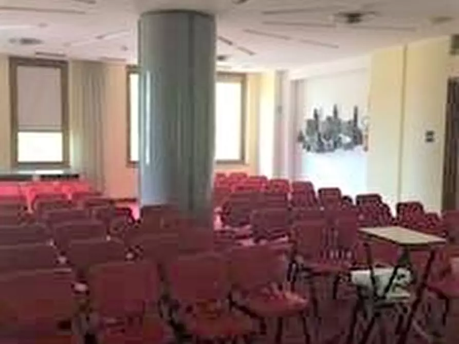 Immagine 2 di Albergo/B&B/Residence in vendita  a Corridonia