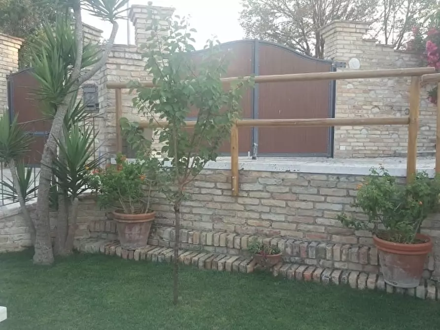 Immagine 25 di Villa in vendita  a Tortoreto