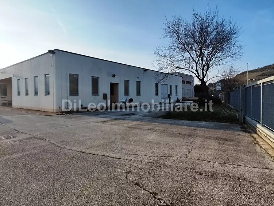 Immagine 1 di Attività artigianale in vendita  a Ascoli Piceno