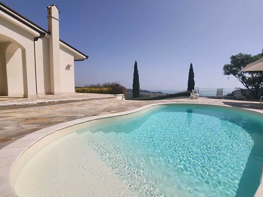 Immagine 100 di Villa in vendita  a San Benedetto Del Tronto