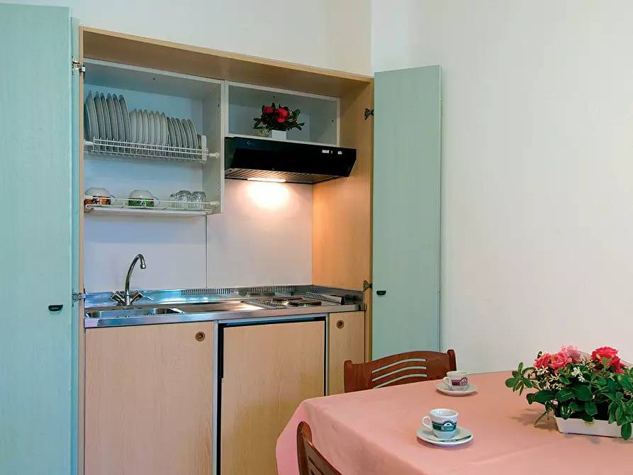 Immagine 8 di Albergo/B&B/Residence in vendita  a Tortoreto