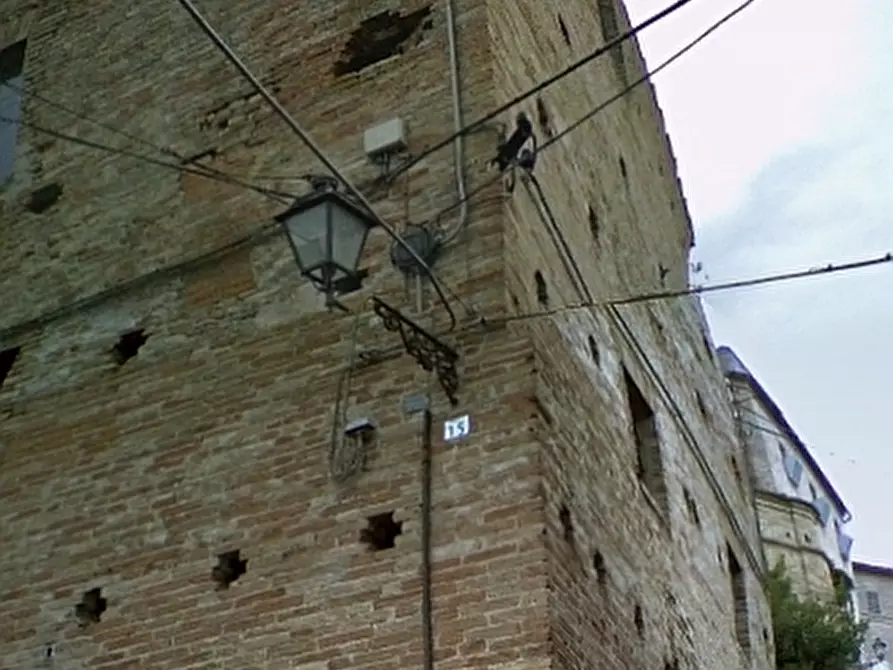 Immagine 6 di Laboratorio in vendita  a Montegiorgio