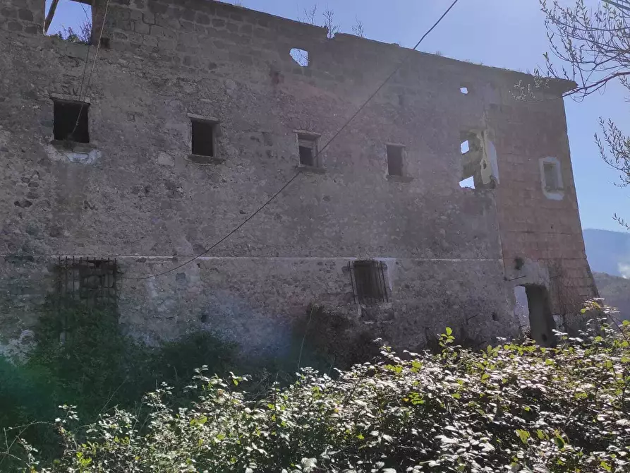 Immagine 11 di Palazzo in vendita  a Fisciano