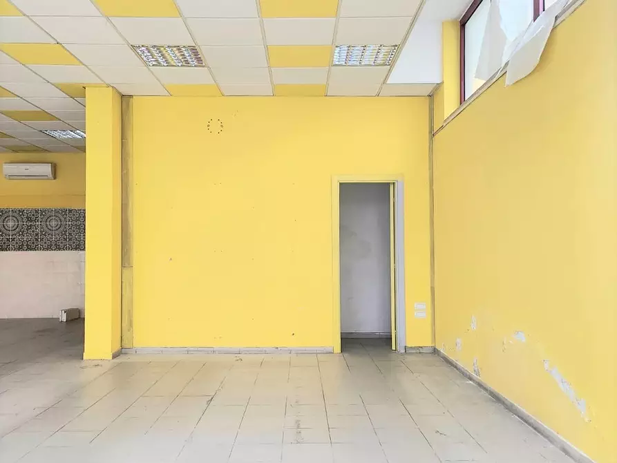 Immagine 6 di Locale commerciale in vendita  a San Benedetto Del Tronto